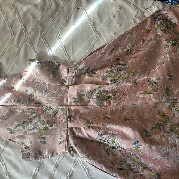 Women dress - Picture 3 of 6